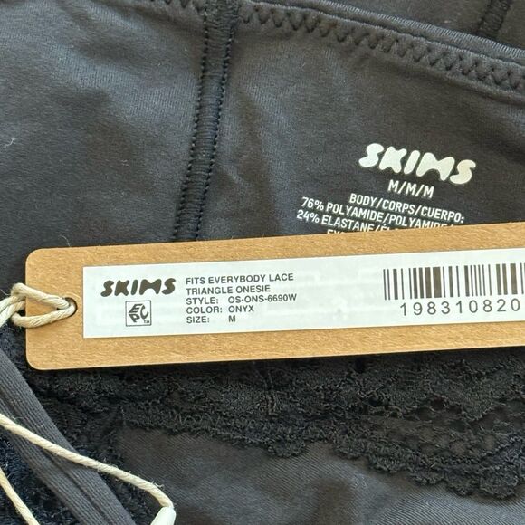 Skims Fits Everybody Lace Triangle Onesie Onyx Size Medium - Picture 12 of 12